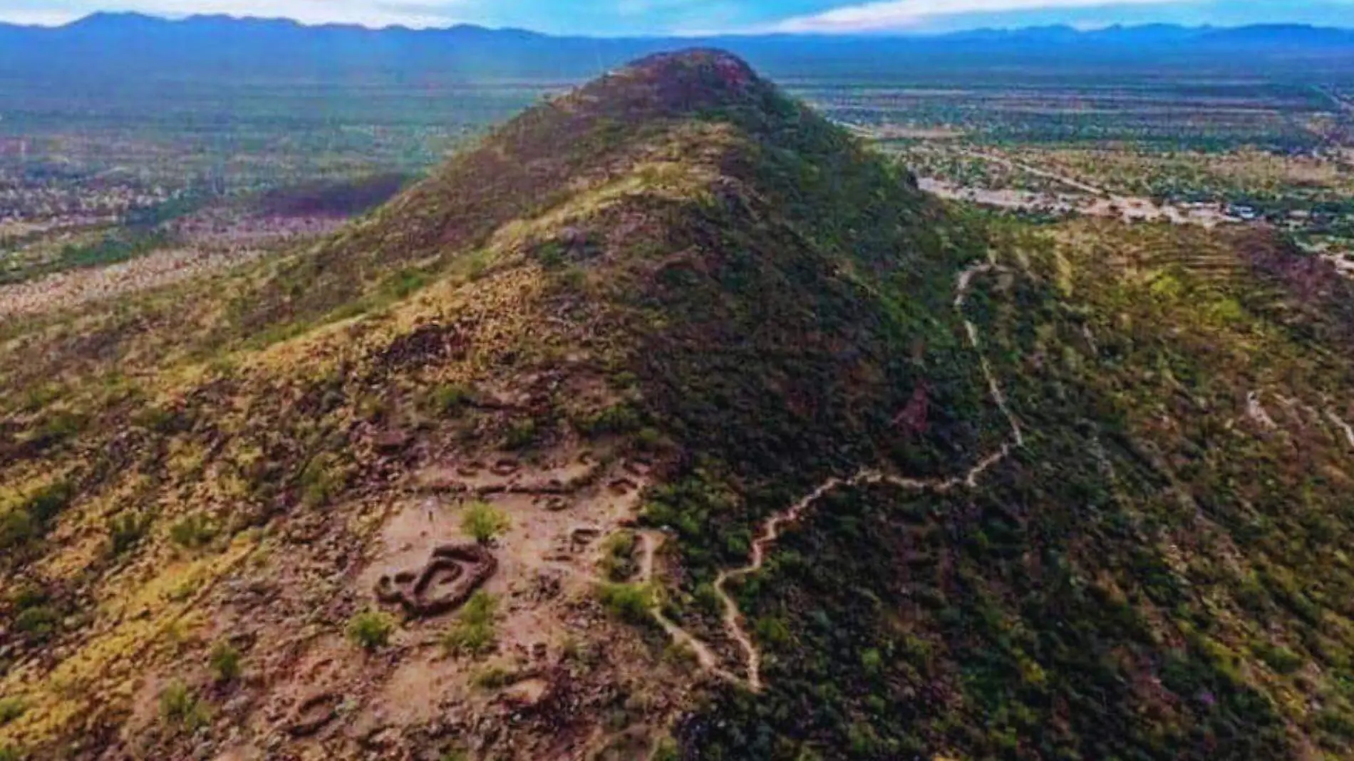 Cerro de trincheras - Célida López